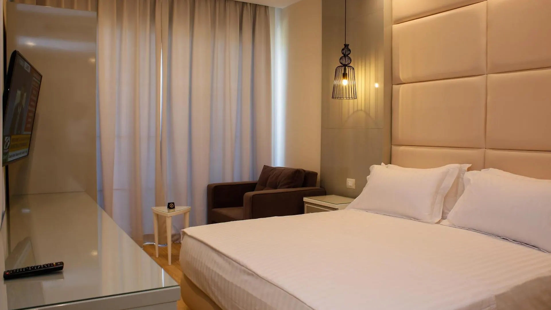 קסאמיל Hotel Luxury אלבניה