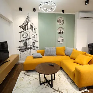 Center - Your Cosy Corner Apartamento Tirana